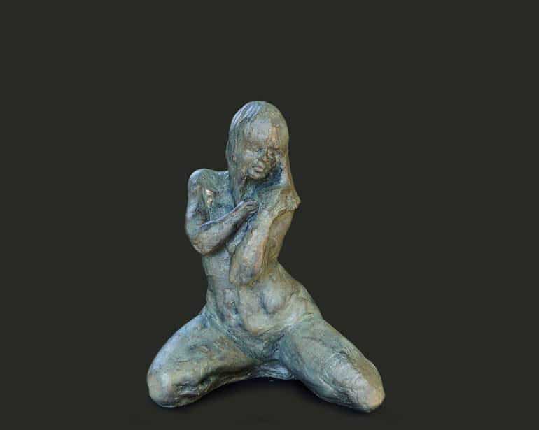 Carmen-zittend-brons-sensueel-figuur-naakt-Mooniq-Priem